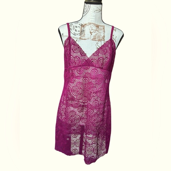 Josie Natori like new Elegant Lace Chemise in rich purple/pink size large - Picture 1 of 11